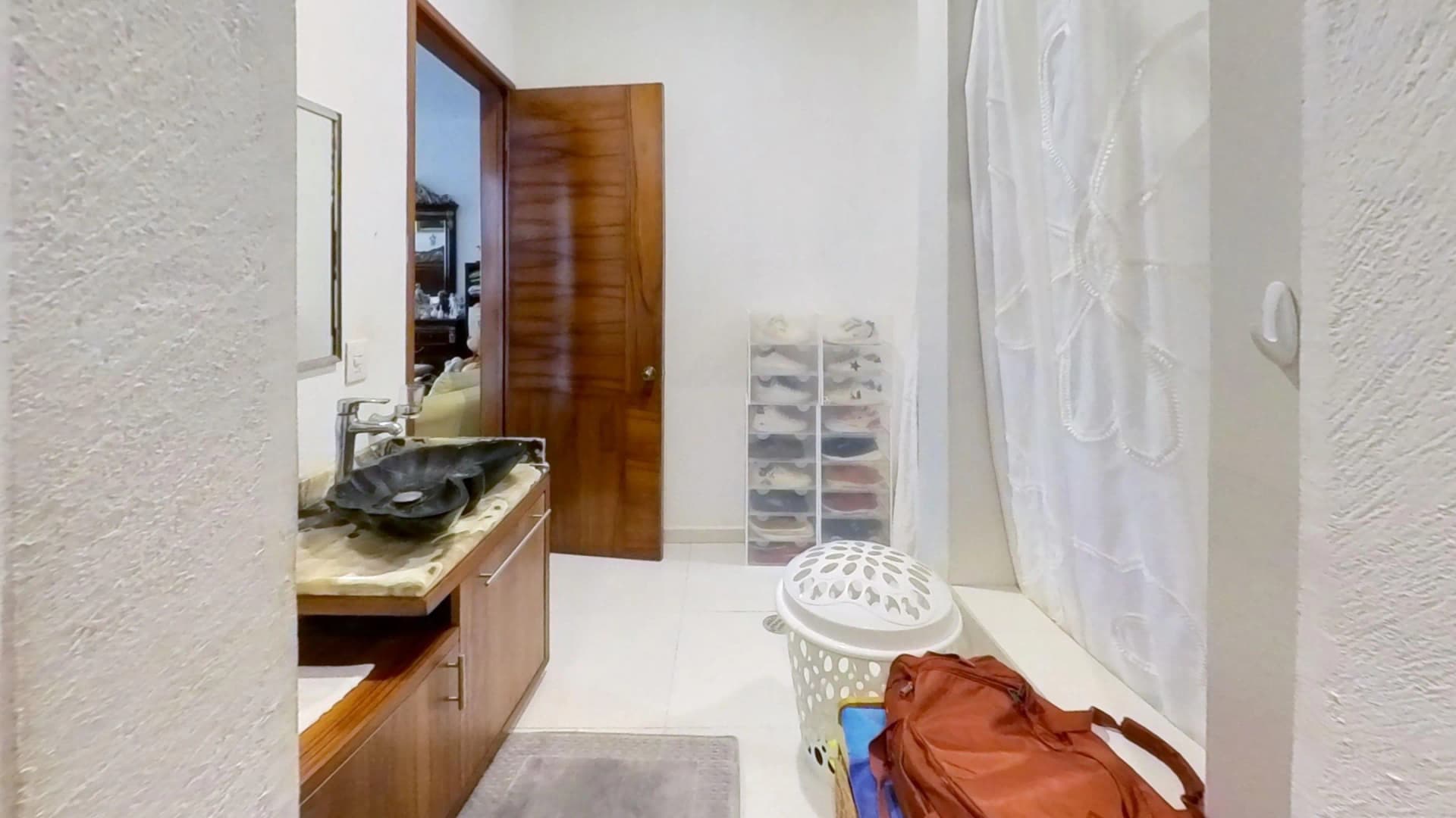 Hermosa y amplia residencia con bellos espacios verdes — foto 13