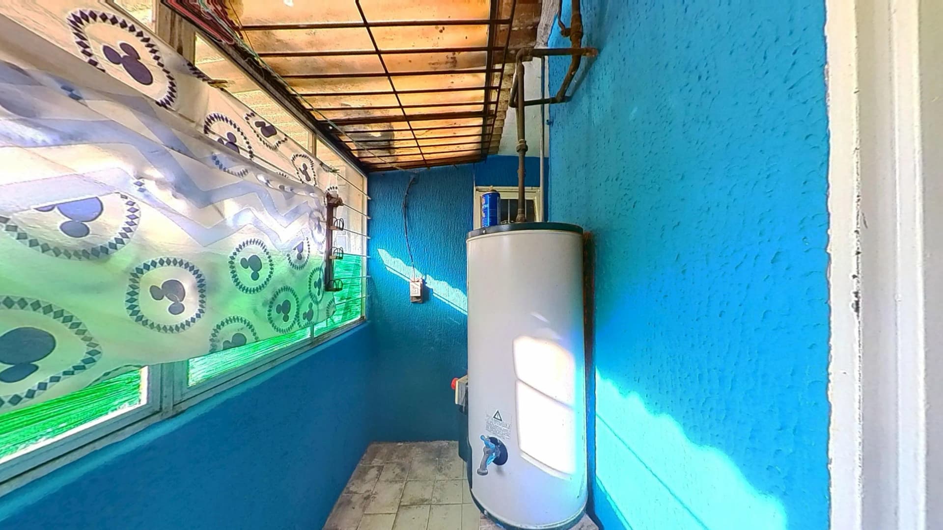 Casa amplia y bién iluminada con cochera — foto 10