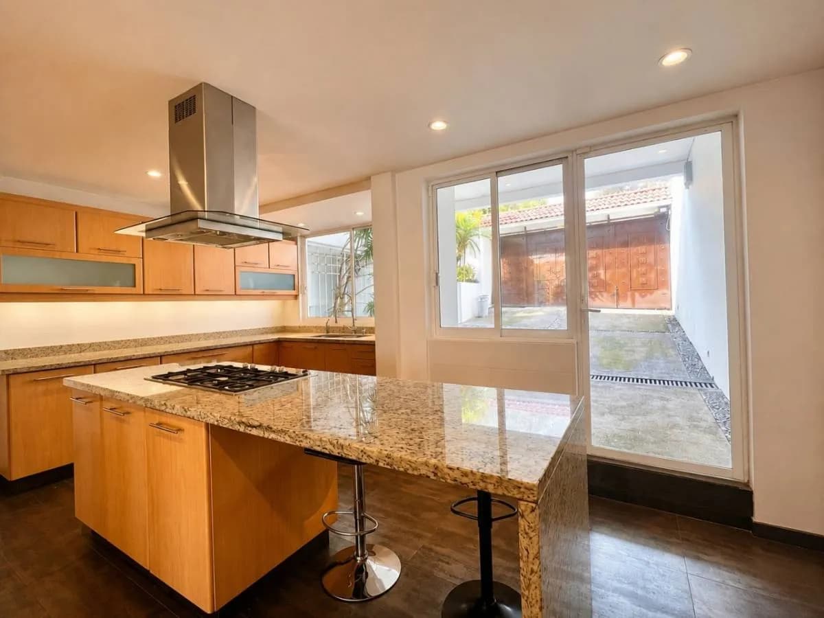 Venta de casa en Hacienda  El Vergel — foto 2