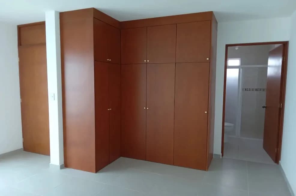 Casa en venta de una planta en Queretaro trato directo — foto 4