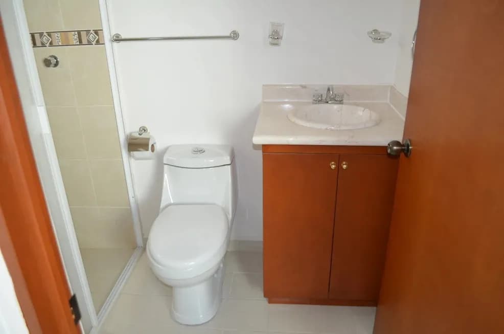 Casa en venta de una planta en Queretaro trato directo — foto 3
