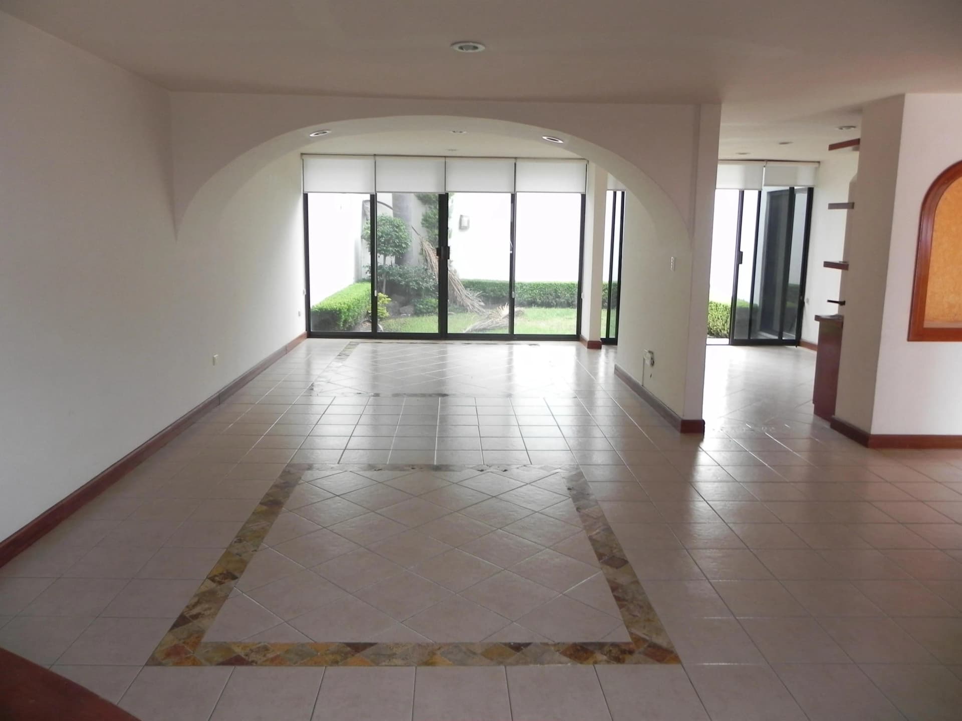 Residencia en Venta, Bosques de Morillotla. 3 Recámaras + Suite de Servicio — foto 3