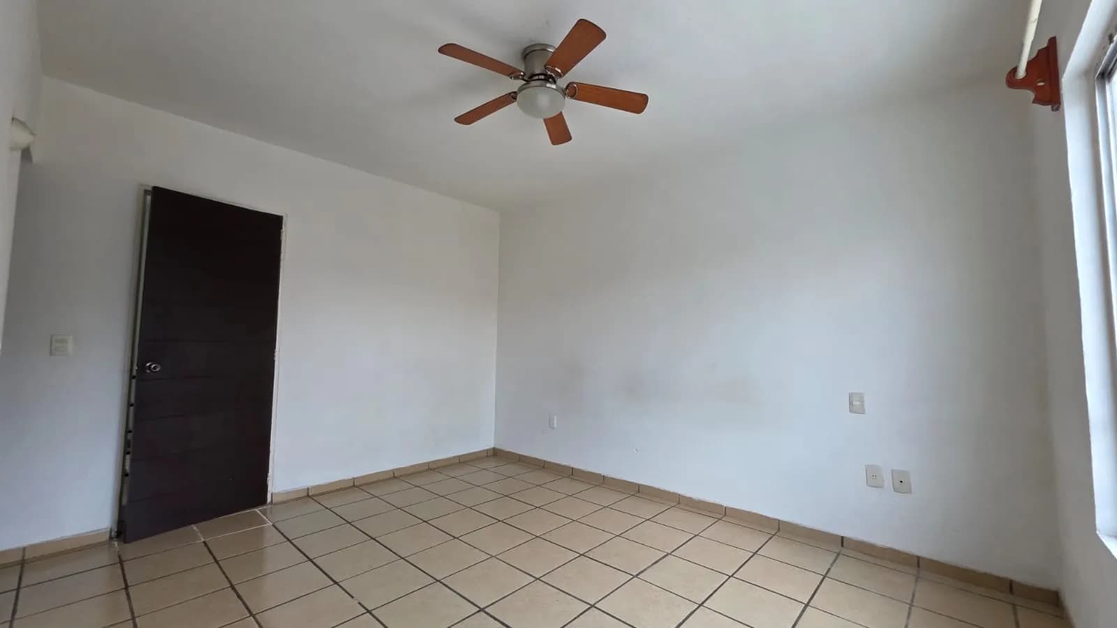 PARQUES DEL BOSQUE CASA EN RENTA — foto 15