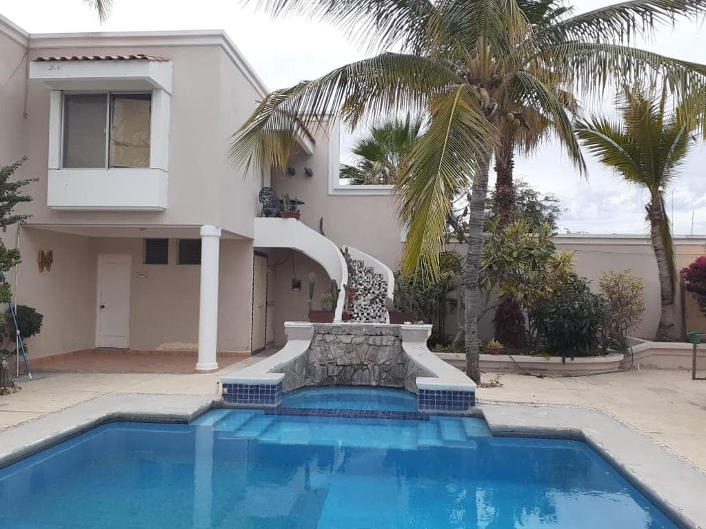 CASA EN VENTA EN LA PAZ, COL BELLAVISTA — foto 1