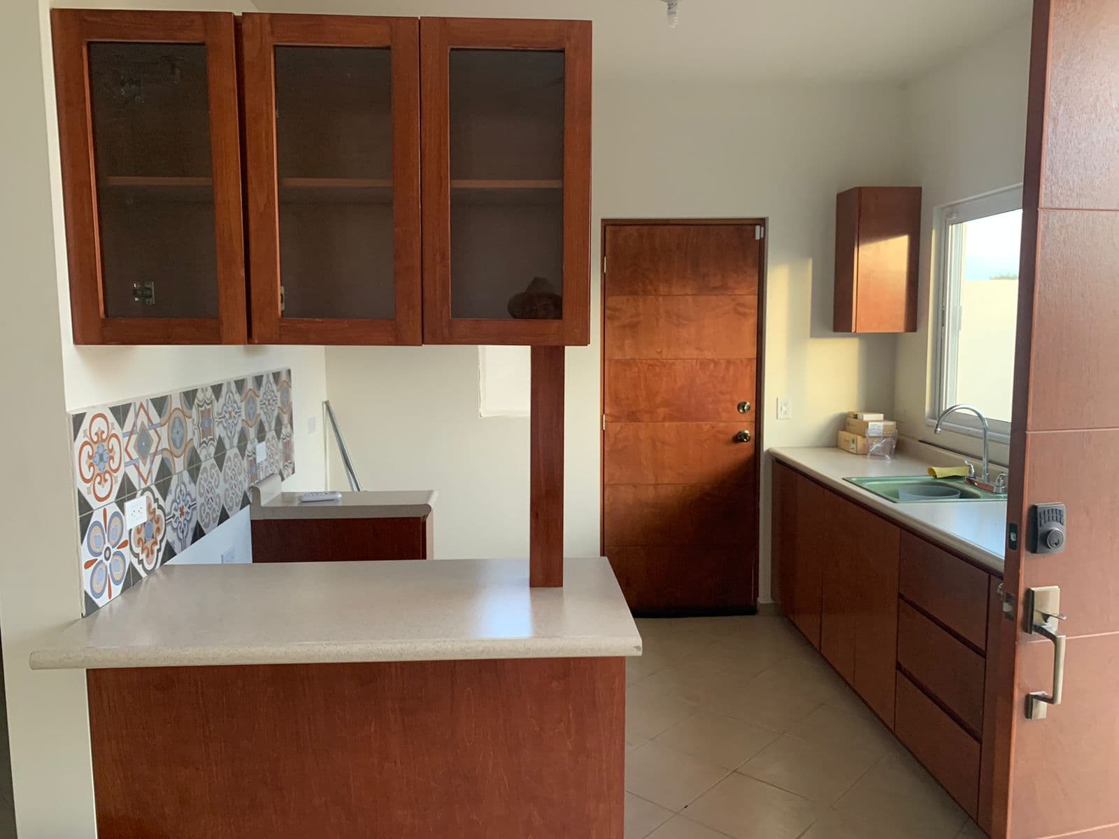 CASA CENTENARIO EN ESQUINA — foto 2