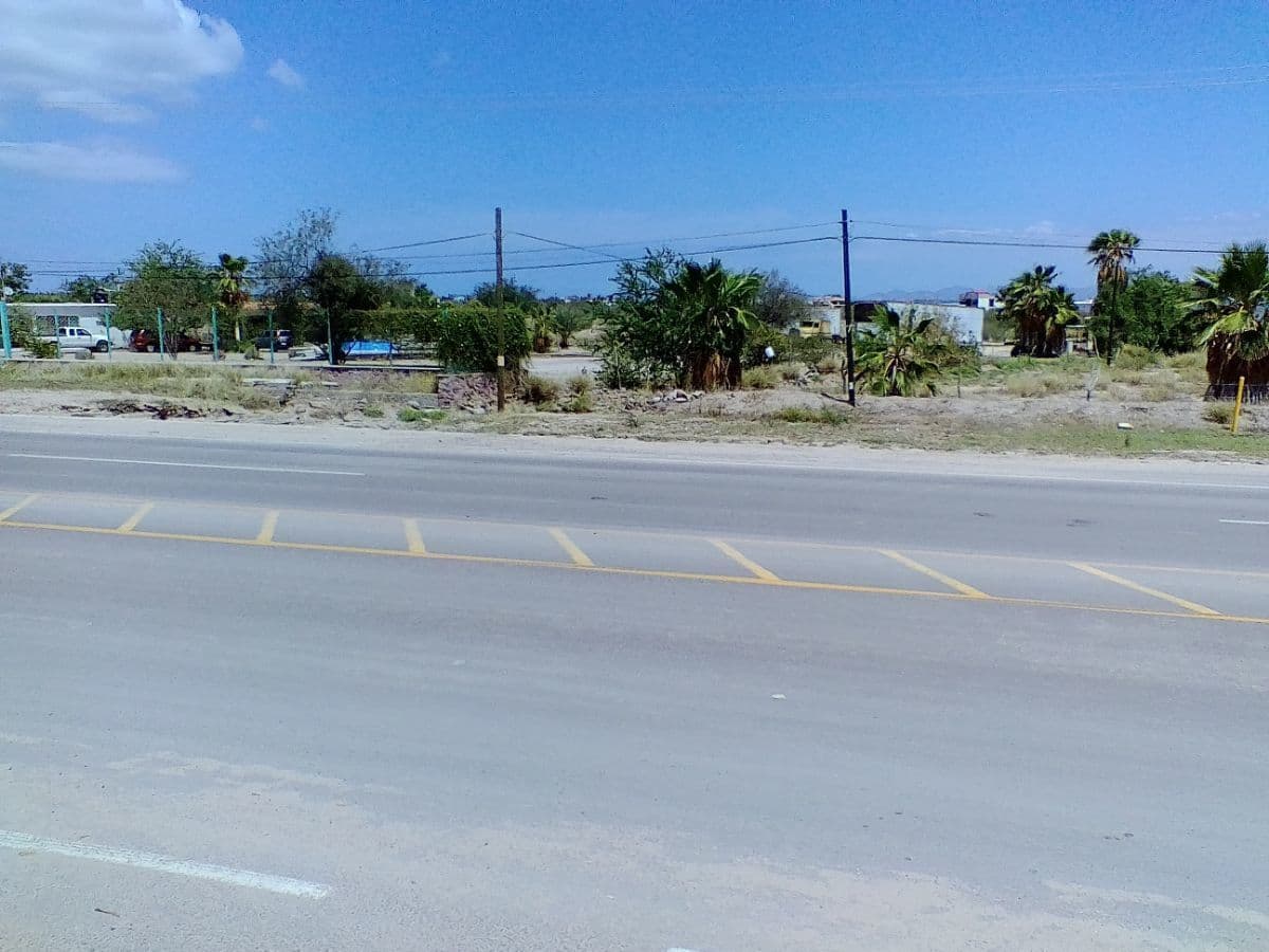 TERRENO SOBRE PIE DE CARRETERA EL CENTENARIO — foto 2