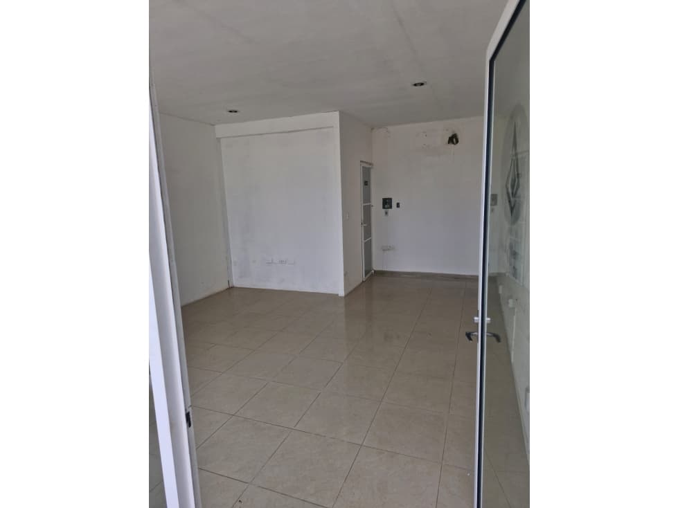 Monte Carlo Local Comercial en Renta sobre Avenida Principal — foto 3