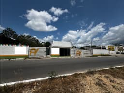 Sta María Chuburná Local Comercial en Renta a un Costado de Periférico