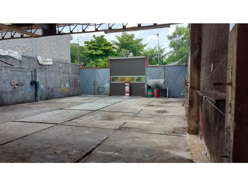 Yucalpetén Local Comercial en Venta cerca de Av. Canek — foto 3