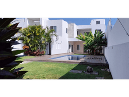 CASA EN VENTA / RENTA EN MASCAREÑO