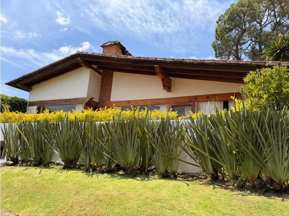 CASA EN RENTA CONDOMINIO AVANDARO — foto 1