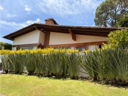 CASA EN RENTA CONDOMINIO AVANDARO