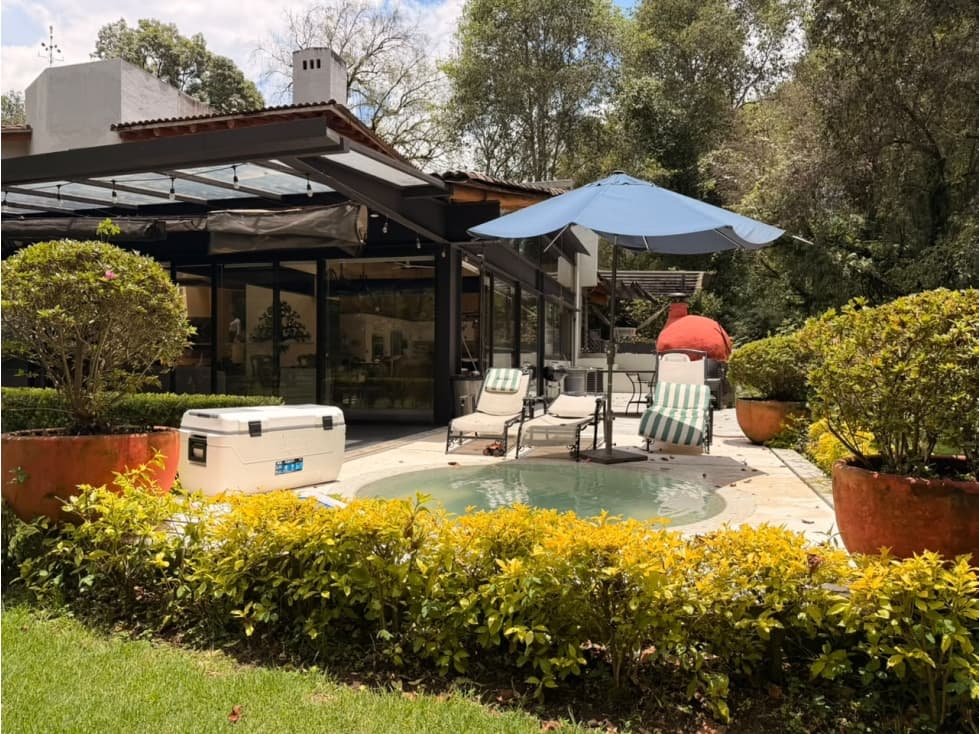 CASA EN VENTA DENTRO DEL CLUB DE GOLF, AVANDARO — foto 2