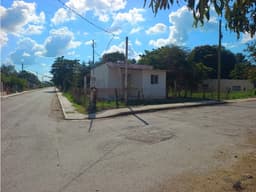 Venta de terreno de 690m² con casa Esquina Estratégica Champotón