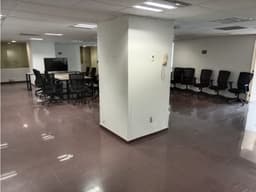 RENTA DE AMPLIA OFICINA SOBRE PASEO DE LA REFORMA
