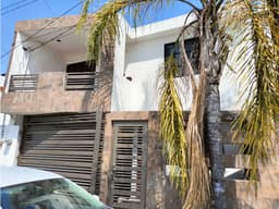 Casa en Fresnos del Lago, San Nicolas de los Garza N.L. 