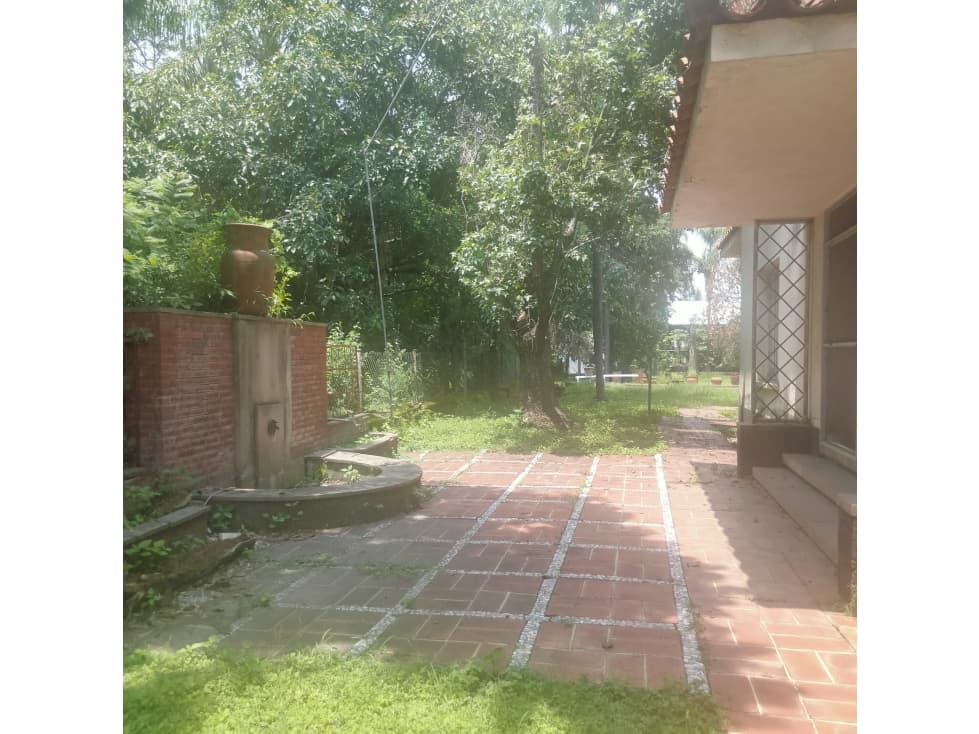 Hermosa propiedad de gran tamaño en el centro de cuernavaca! — foto 2