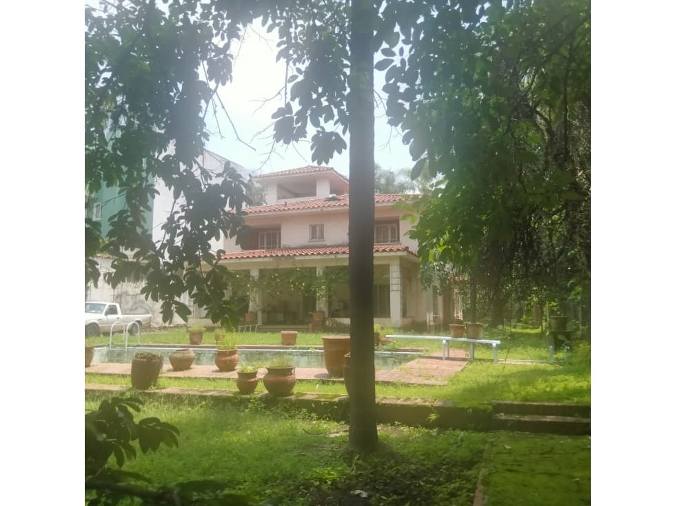 Hermosa propiedad de gran tamaño en el centro de cuernavaca! — foto 3