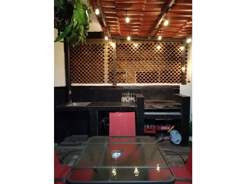 Casa con excelente ubicación para negocio — foto 5