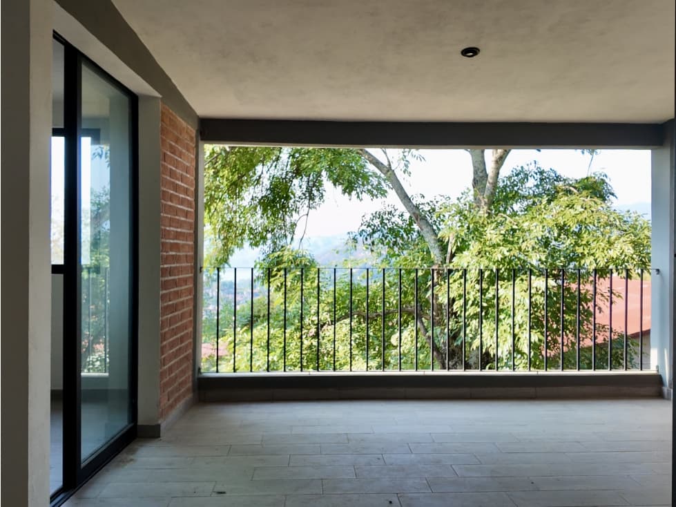 CASA EN RENTA | SIN MUEBLES | JARDÍN | VALLE DE BRAVO — foto 1