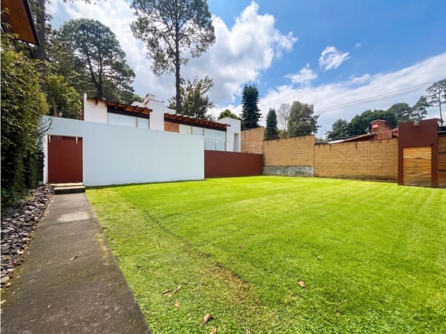 CASA EN VENTA I AMPLIO JARDÍN I AVÁNDARO I VALLE DE BRAVO