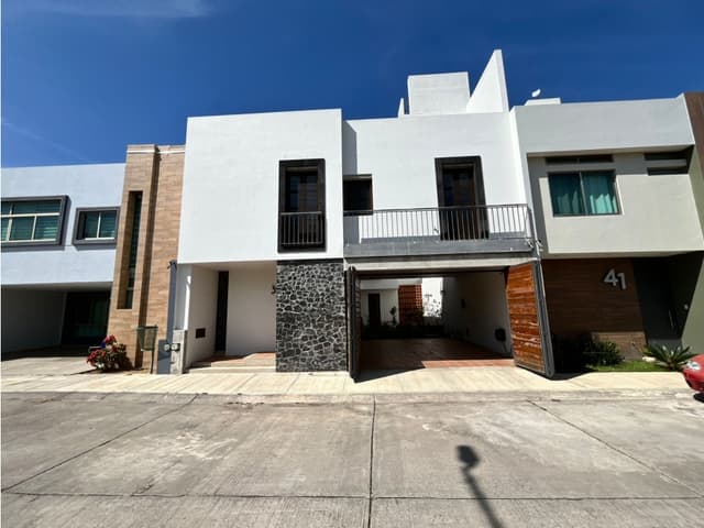Hermosa casa en Venta en Residencial Orandino, Jacona Mich