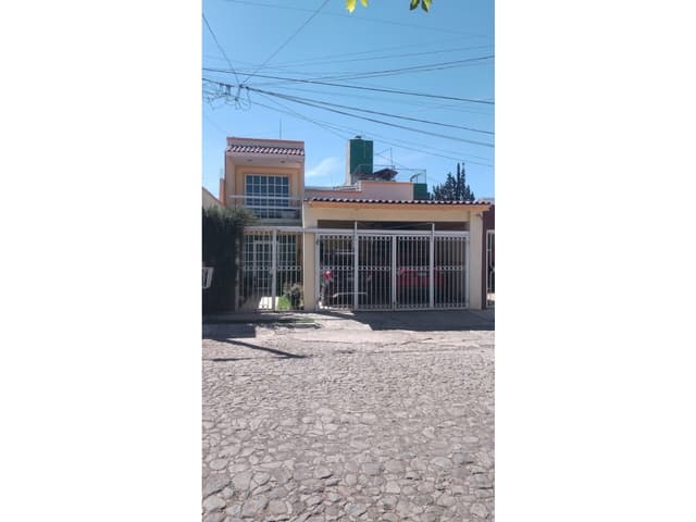 Venta de casa en el opeño