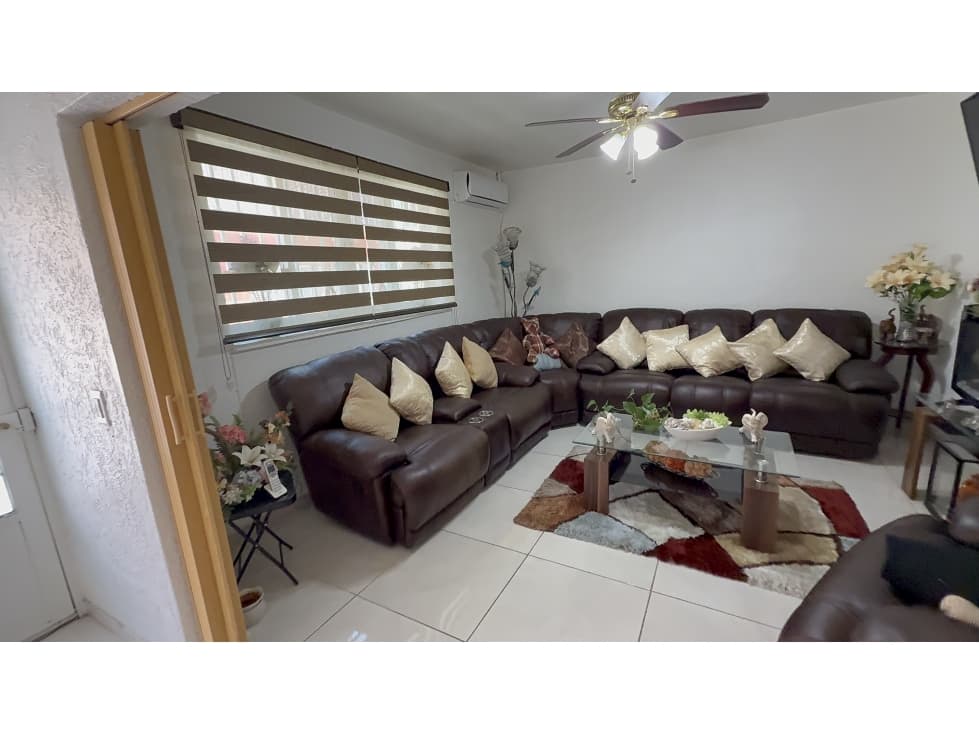 CASA en VENTA en la Hermosa ciudad de Jacona — foto 2