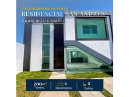 Casa en venta en San Andrés Tulancingo con doble altura y jardín