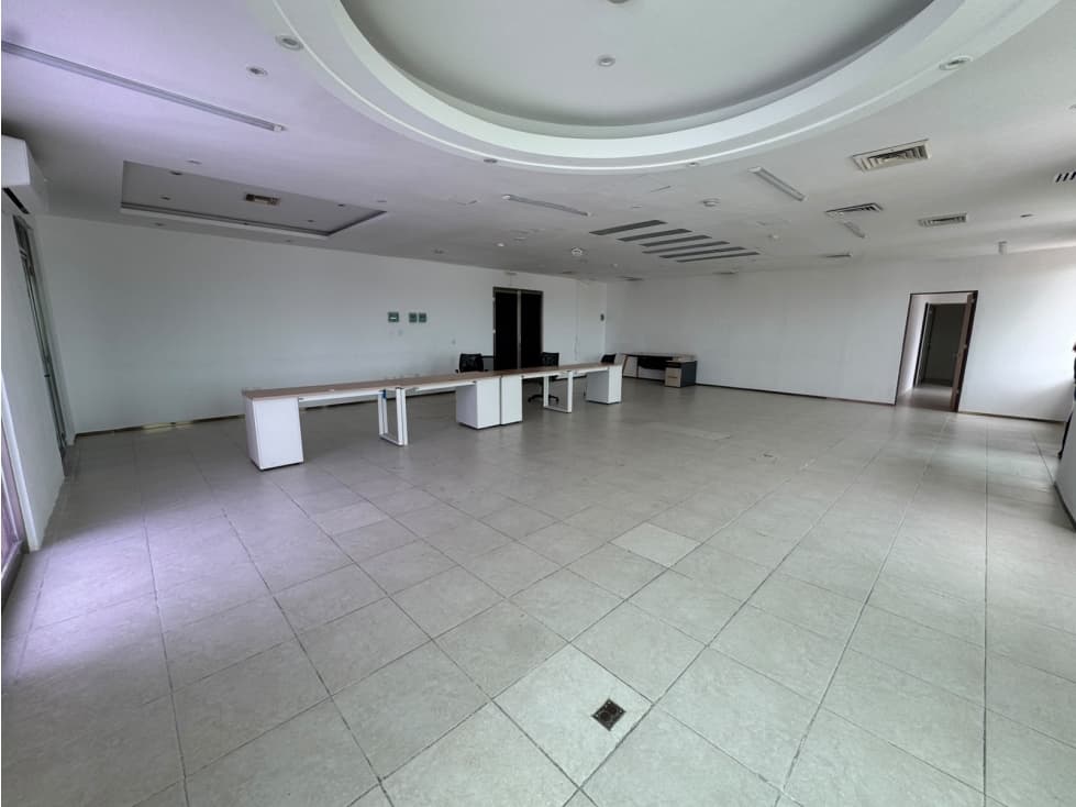 Oficina en renta de 172 m2 en Galerías Infinity, Cancún — foto 2