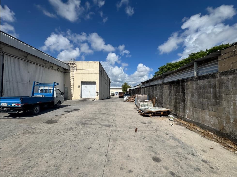 Bodega en renta de 300 m2 en Av. Colosio, Cancún — foto 2