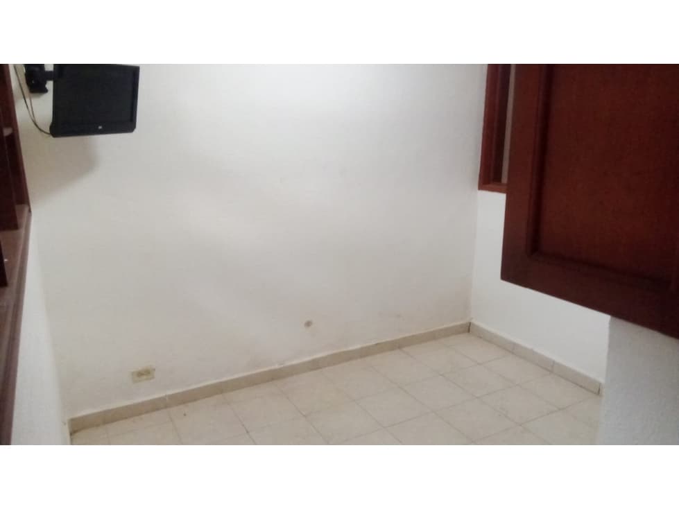 Bodega de de 300 m2 en renta sobre av. Bonampak - Cancún — foto 3