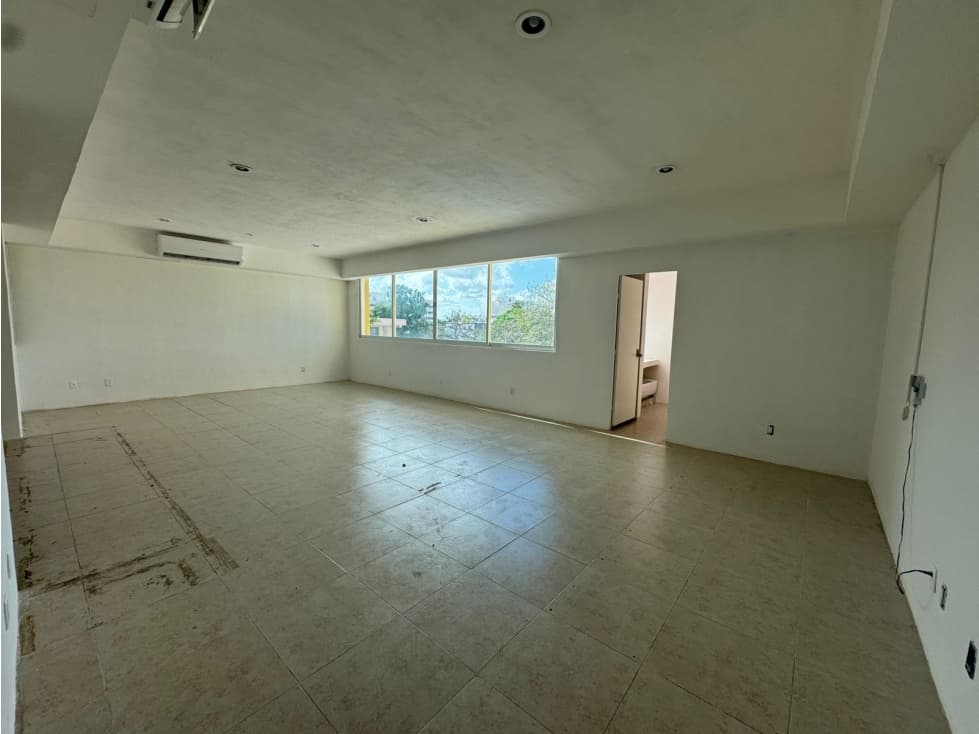 Local en Renta Cerca del Parque de las Palapas con terraza - Cancun — foto 2