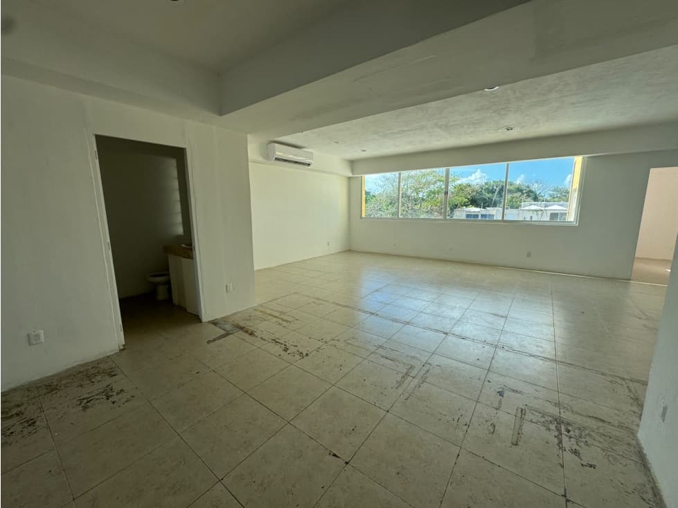 Local en Renta Cerca del Parque de las Palapas con terraza - Cancun — foto 3