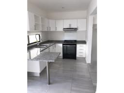 Casa en renta en Long Island Cancún 3 recámaras y alberca