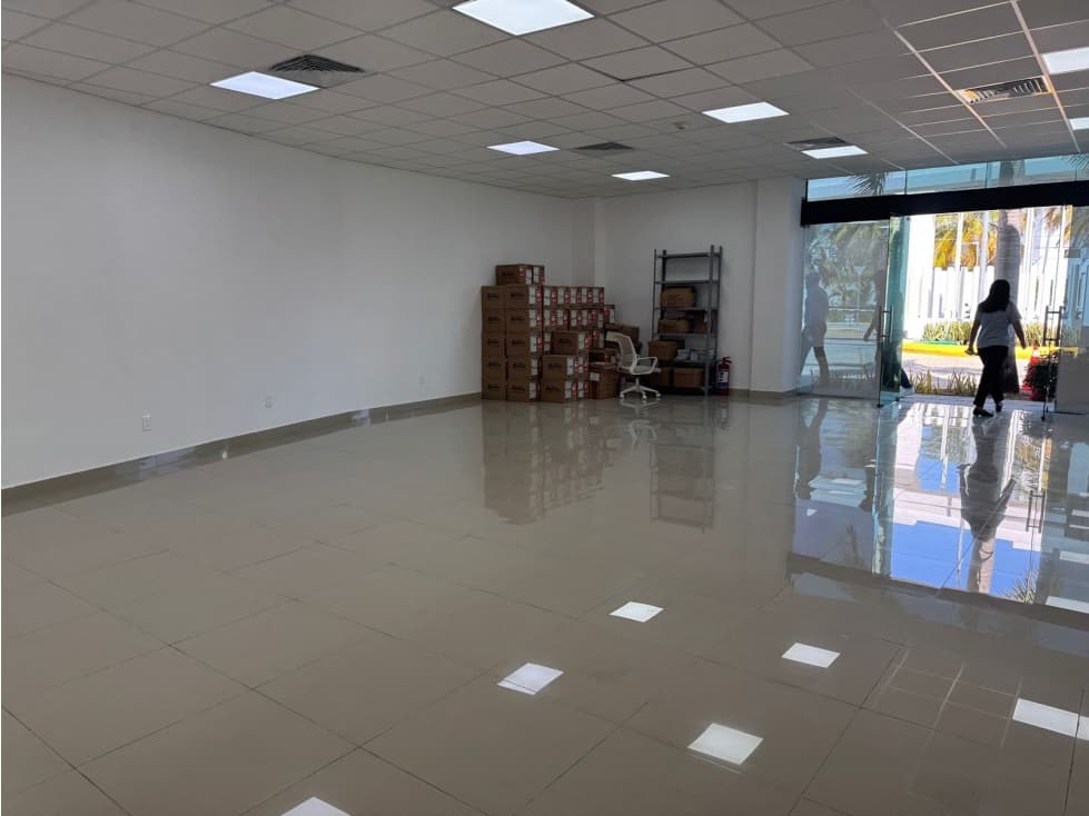 local de 74 m2 en renta the towers Cancún — foto 4