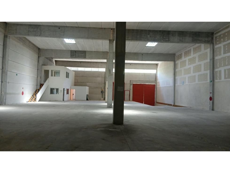 Bodega de 880 m2 en renta cerca de Blvd. Colosio, Cancún — foto 4
