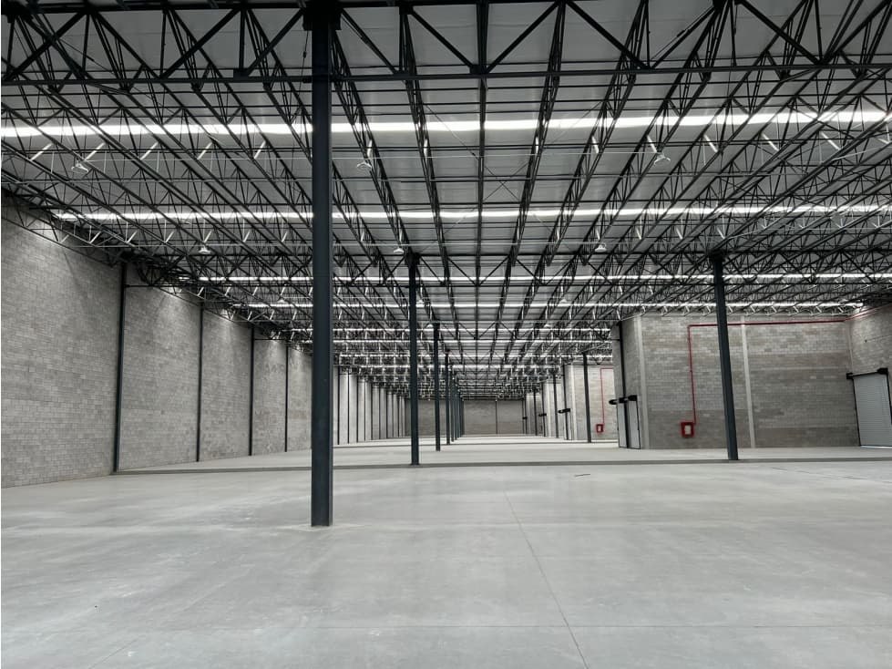 BODEGA EN RENTA DE 3000 M2 EN ZONA KM 20 CON ANDEN PROPIO — foto 4