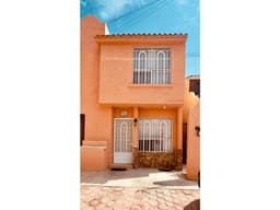 CASA EN RENTA EN FRACCIONAMIENTO PRIVADO