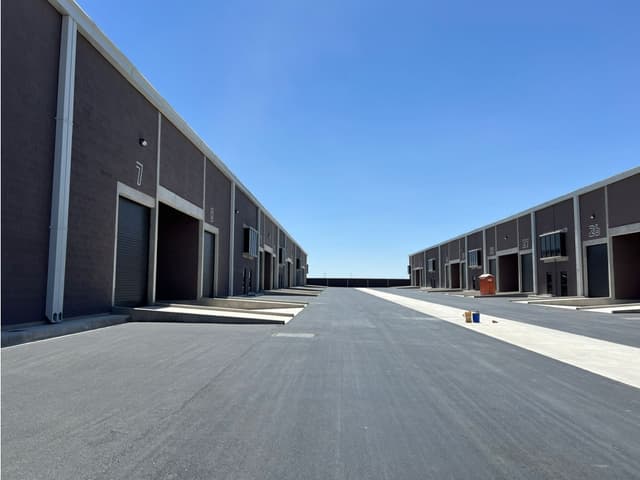 BODEGA EN RENTA DE 750 M2 EN ZONA KM 20 CON ANDEN PROPIO