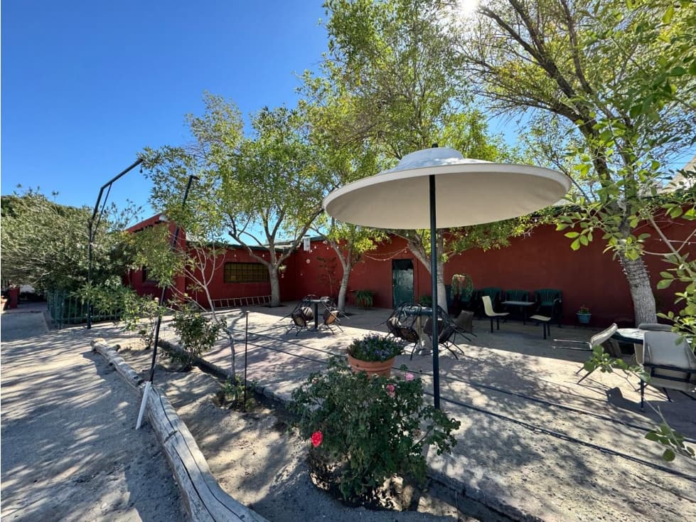 PROPIEDAD ESTILO SANTA FE CON DEPARTAMENTO Y SALON DE EVENTOS — foto 5