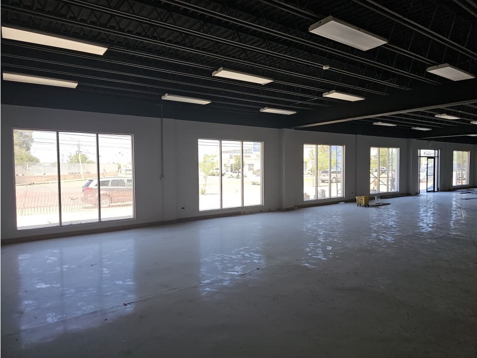 Local comercial en renta sobre Av. Principal en Cd. Juárez, Chih. — foto 1