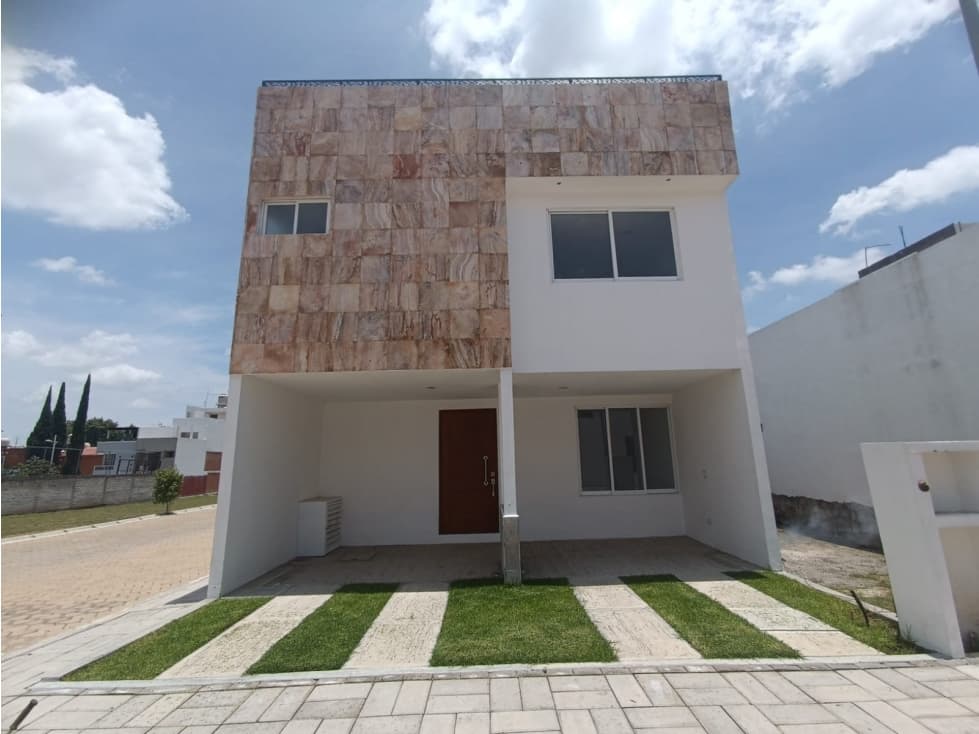 VENTA DE CASA FINSA Y VW — foto 1