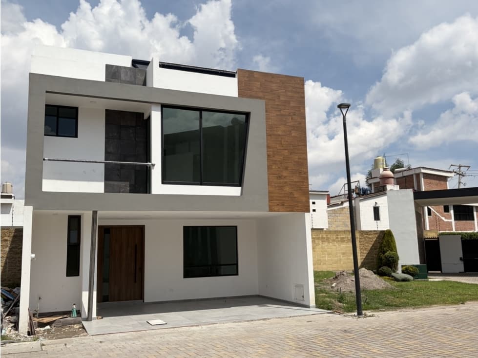 VENTA DE CASA POR BOULEVARD FORJADORES — foto 2