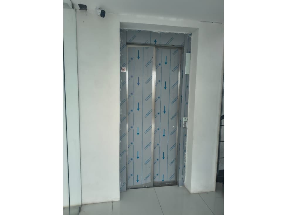 EDIFICIO COMERCIAL EN VENTA ZONA PLATEADA — foto 3
