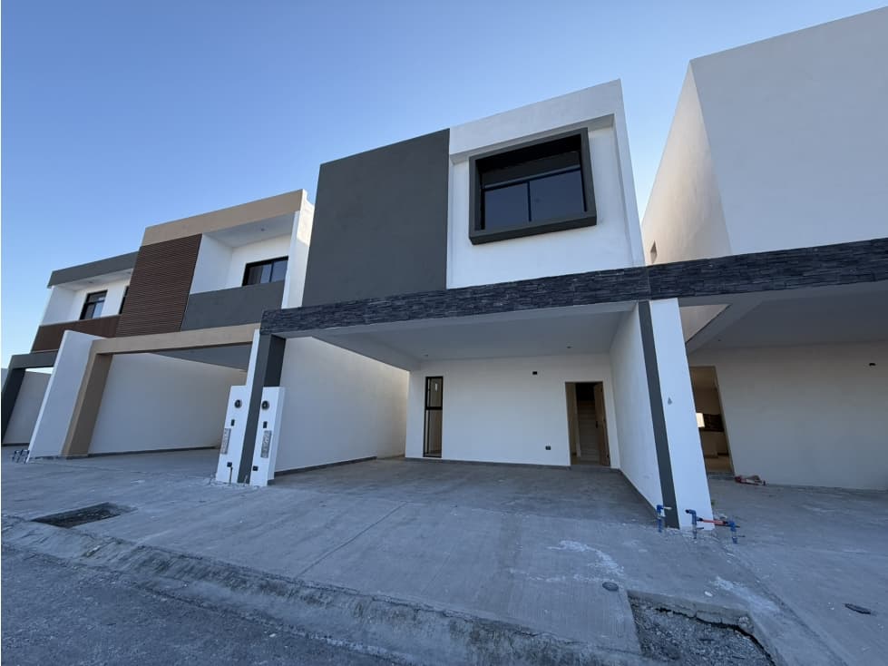 Casa en Venta General Escobedo Zona Centro — foto 1
