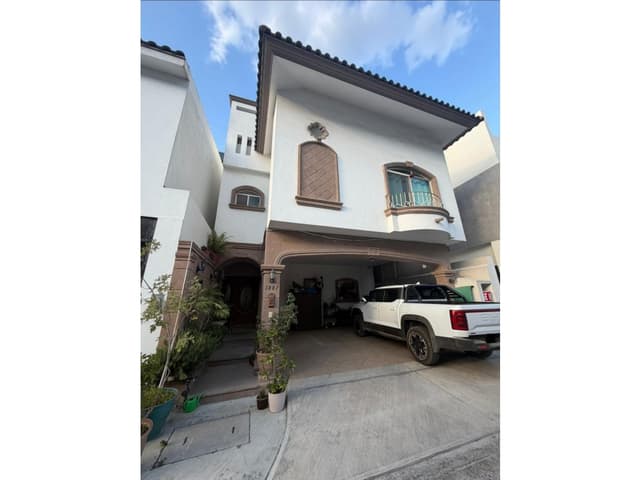 Casa en Venta en Privanzas 5 Sector, Valle Oriente Monterrey N.L