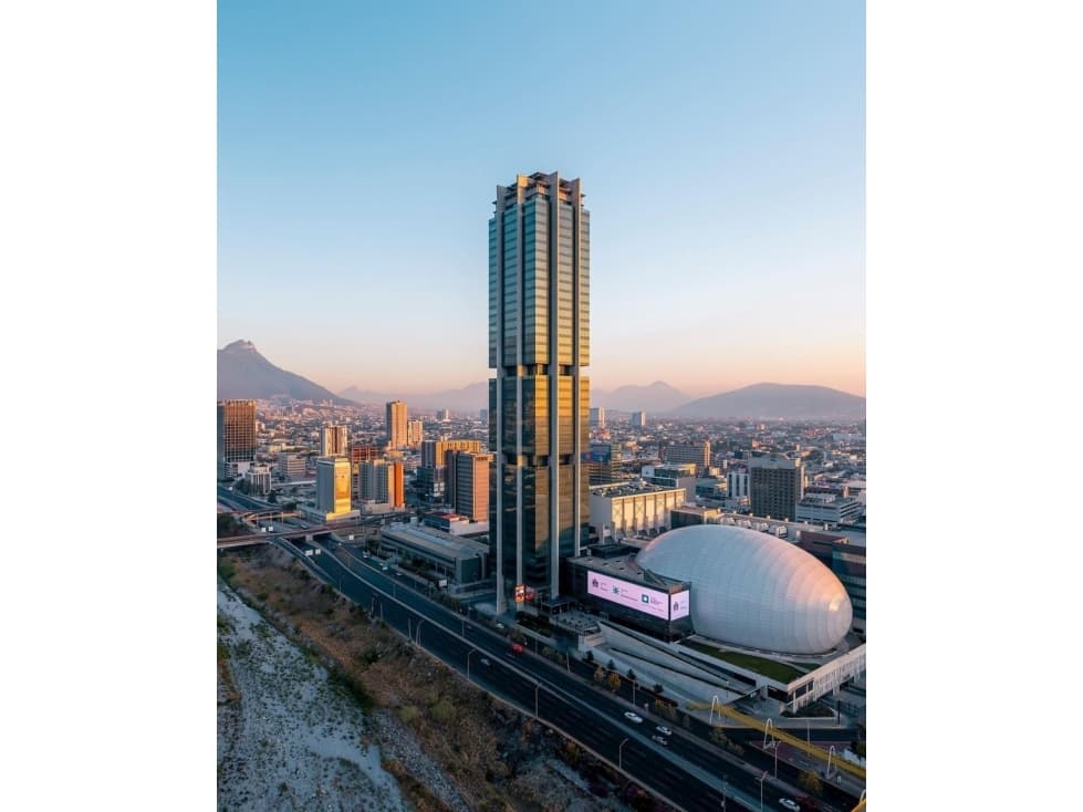 Oficinas en renta Pabellón M, Centro de Monterrey N.L. — foto 1