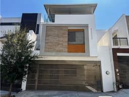 Casa en Venta en Av. Puerta de Hierro, Cumbres Mty, N.L.