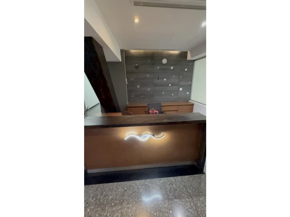 VENTA OFICINAS EDIFICIO LATINO, CENTRO MTY REMODELADA — foto 1